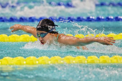 十五运会女子200米蝶泳半决赛 河北队于子迪晋级决赛