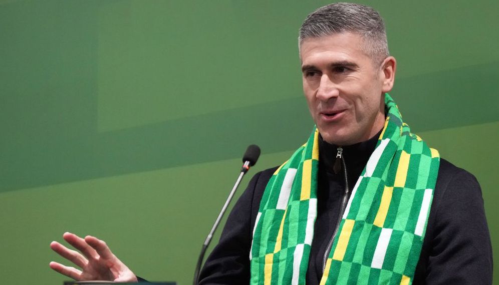 北京国安足球俱乐部新任主帅尼克·蒙哥马利正式亮相