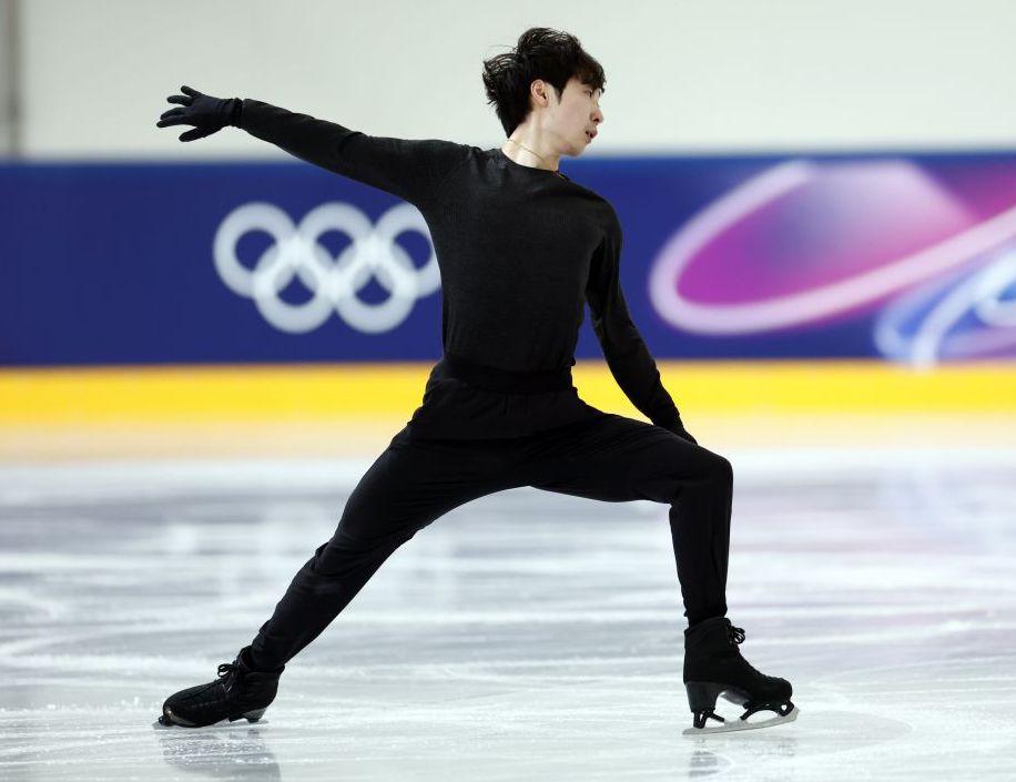 米兰冬奥会开幕在即 金博洋进行适应性训练