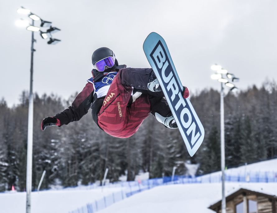 米兰冬奥会单板滑雪女子U型场地技巧预赛 蔡雪桐武绍桐晋级决赛