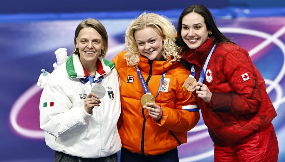米兰冬奥会短道速滑女子500米决赛 荷兰选手贝尔塞伯夺冠