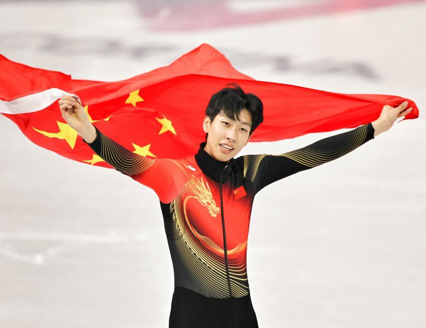 米兰冬奥会短道速滑男子1000米决赛 孙龙获得银牌