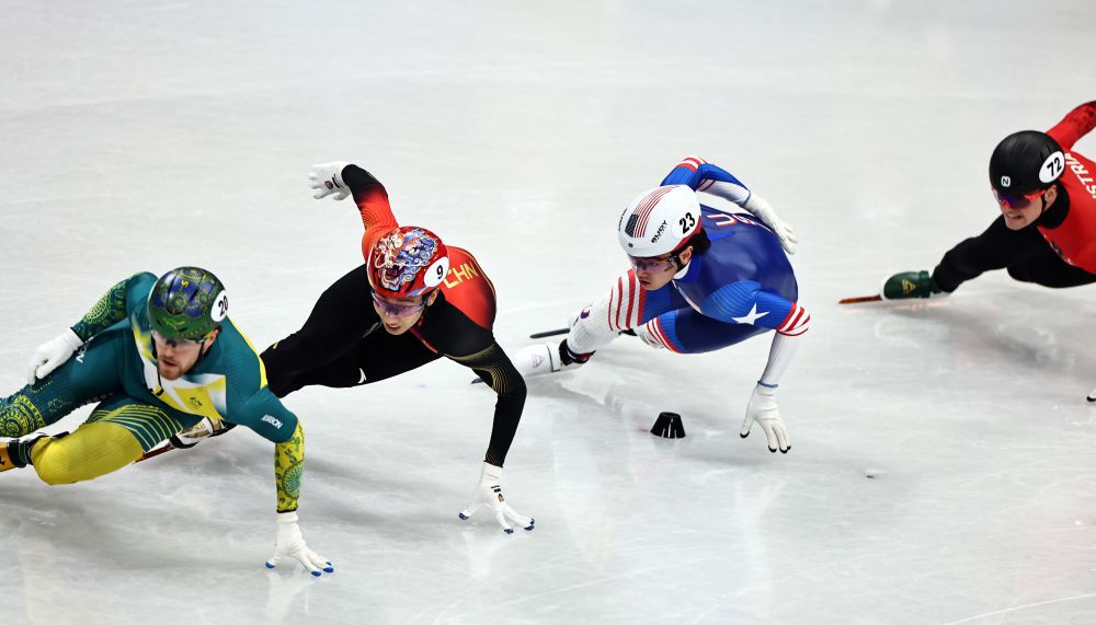 米兰冬奥会短道速滑男子1500米半决赛 孙龙、刘少昂晋级决赛