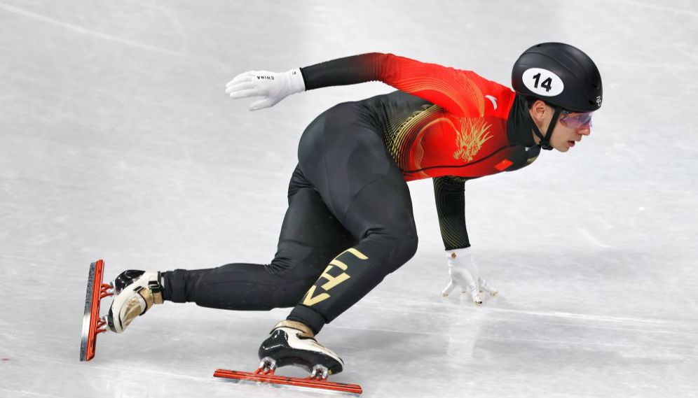 米兰冬奥会短道速滑男子500米1/4决赛 刘少昂晋级半决赛