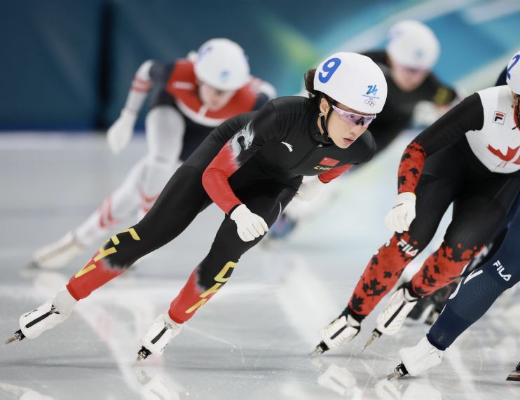米兰冬奥会速度滑冰女子集体出发半决赛 杨滨瑜晋级决赛
