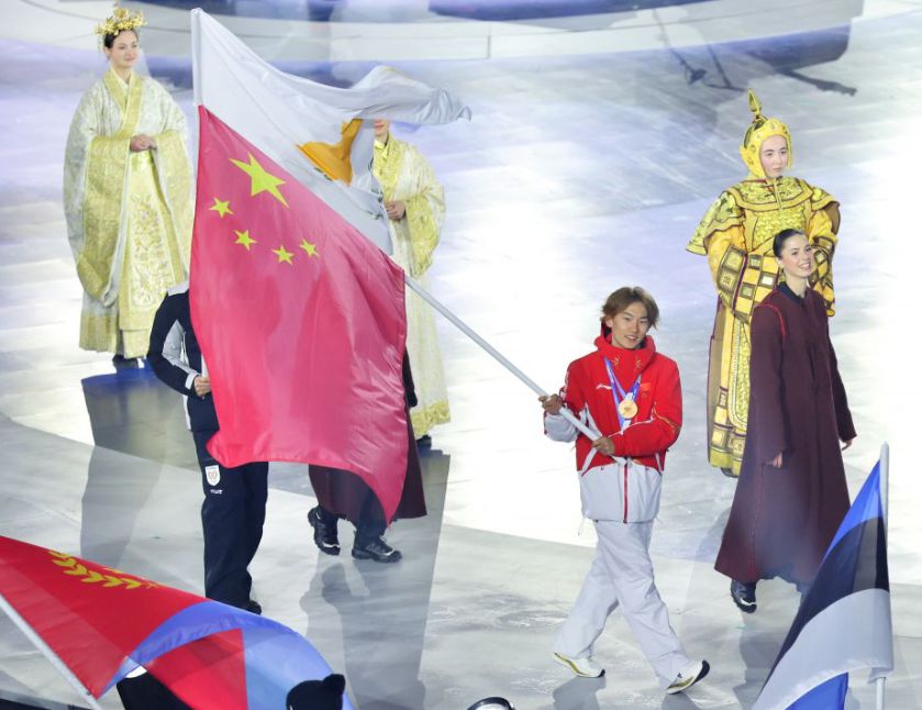 第25届冬季奥运会闭幕 中国体育代表团入场