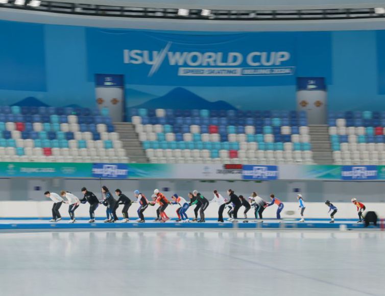 “滑向冰丝带”体验活动在北京国家速滑馆（冰丝带）举办