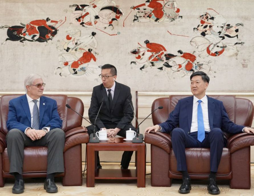 高志丹在京会见阿根廷奥委会主席莫洽一行