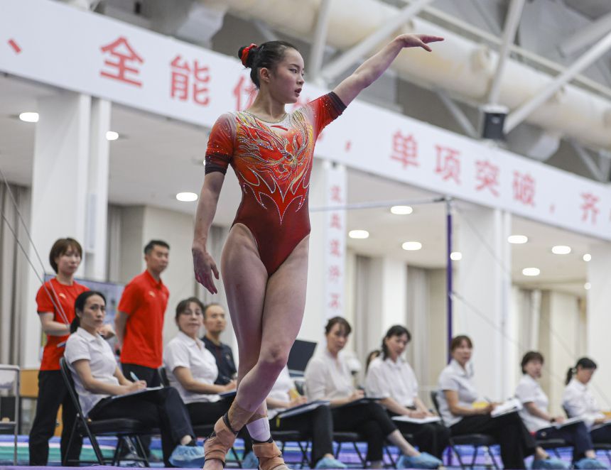 中国女子体操队实战测试在京举行