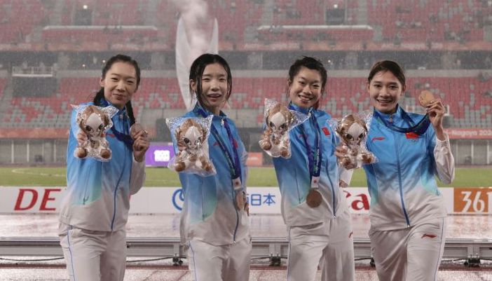 爱知-名古屋亚运会田径女子4X400米接力颁奖仪式