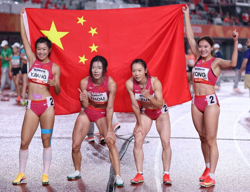 爱知-名古屋亚运会田径女子4X400米接力决赛 中国队摘铜